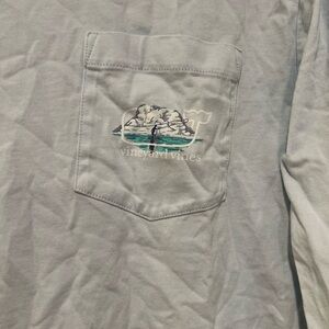Vineyard vines, long sleeved tee